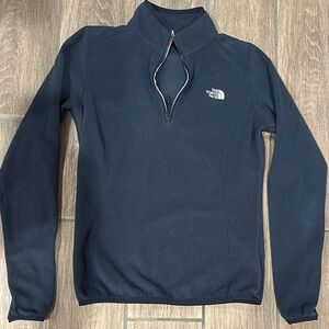 The North Face fleece 3/4 zip pullover. Women’s size small. Dark blue. Cinch hem